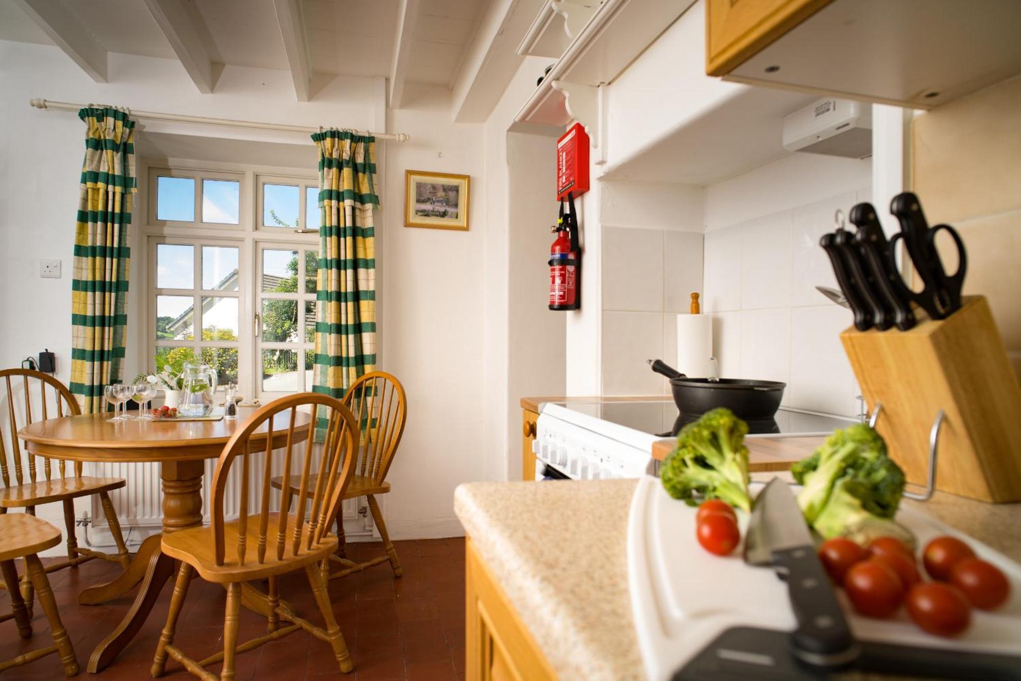 Garden Cottage Newcastle Emlyn Exterior photo